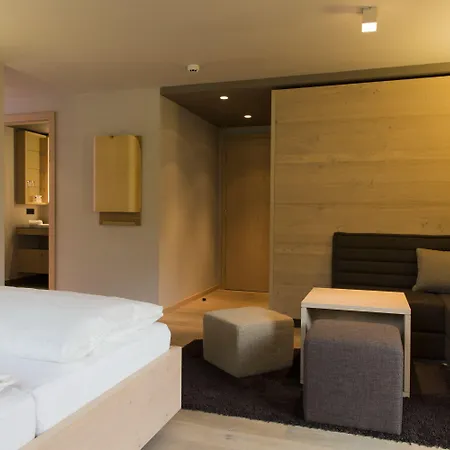 Hotel Familotel Alphotel 4*