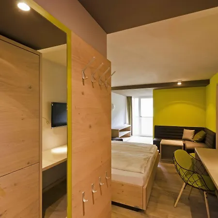 Familotel Alphotel Hotel