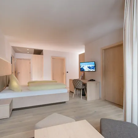Familotel Alphotel Hotel