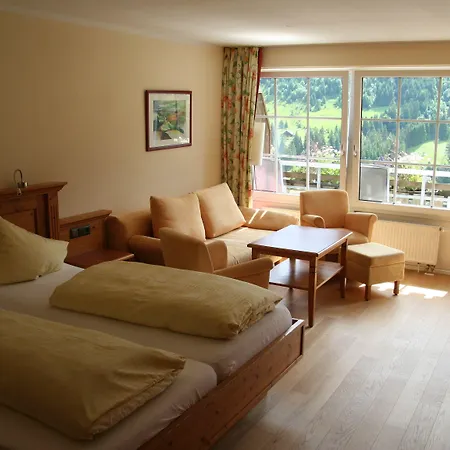 Hotel Familotel Alphotel 4*