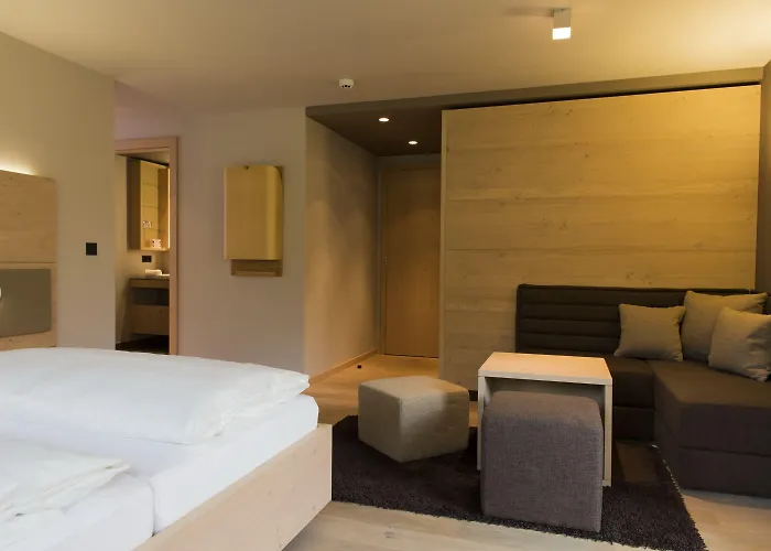 Hotel Familotel Alphotel 4*