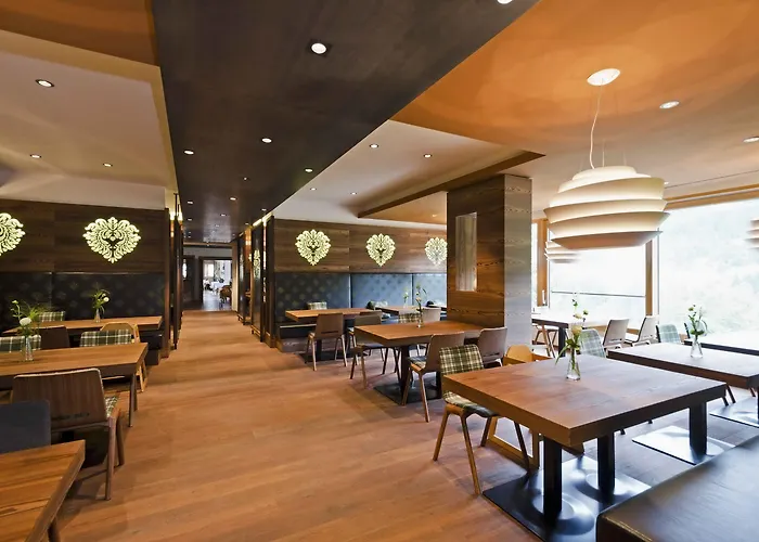 Familotel Alphotel Hotel