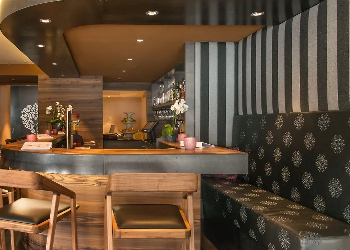 Familotel Alphotel Hotel