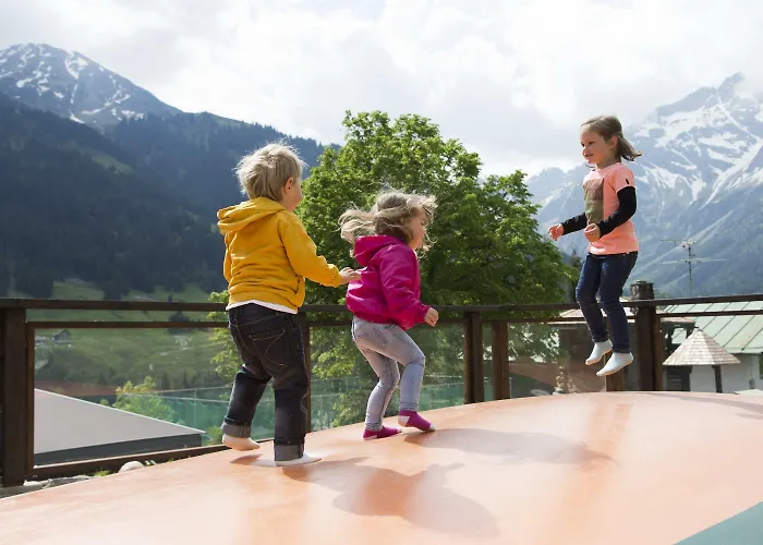 Familotel Alphotel Hotel 4*